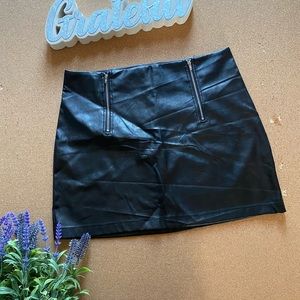 SHEIN Faux leather skirt
